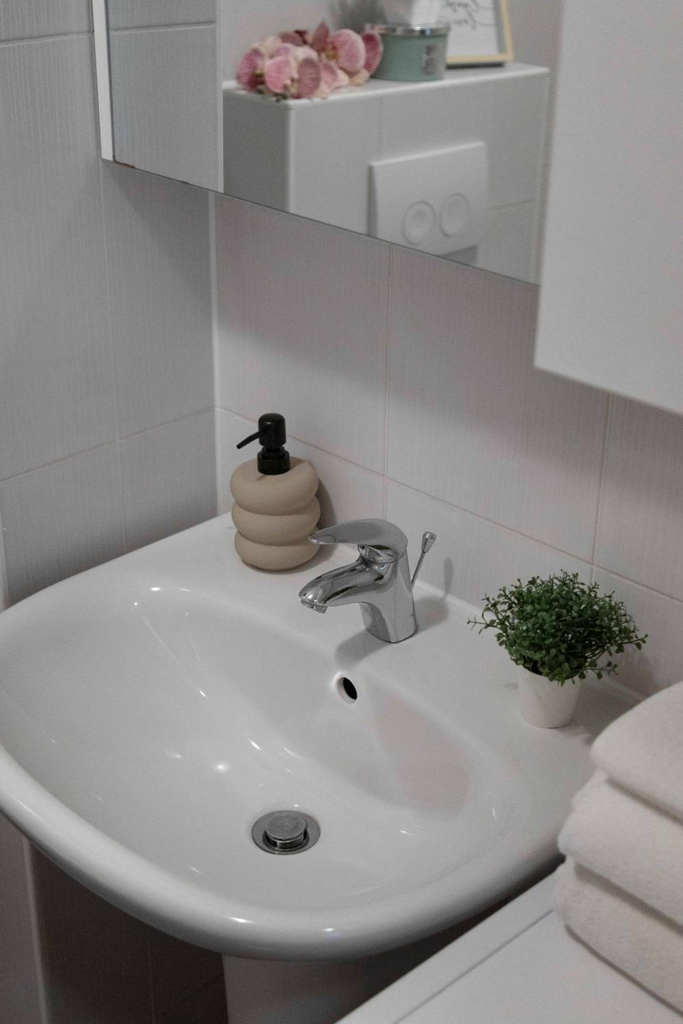 Sunny 1Bdr With Balcony & Parking Apartamento Zagreb Exterior foto